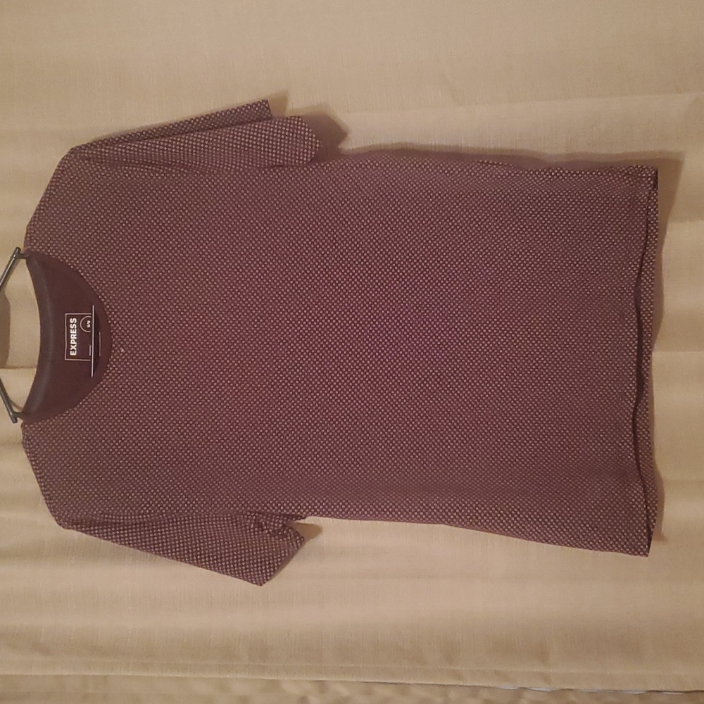 Express Medium short sleeve shirt